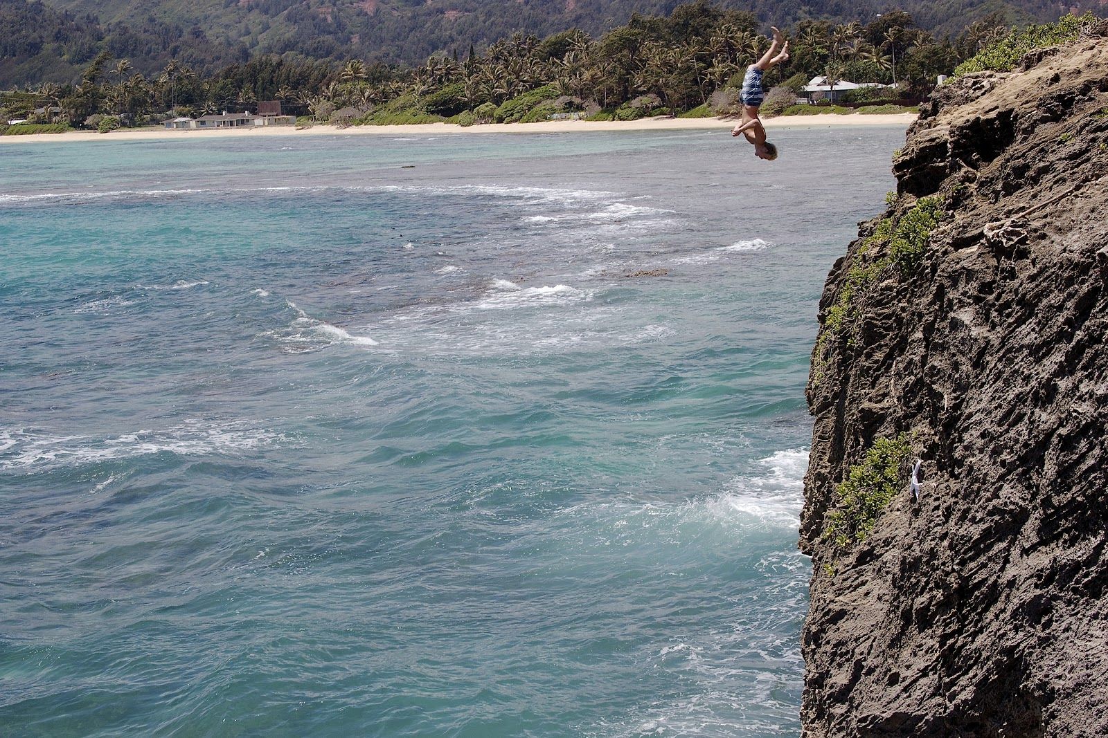 Cliff Jumping, Olahraga Ekstrim nan Legendaris Warisan Raja Hawaii.